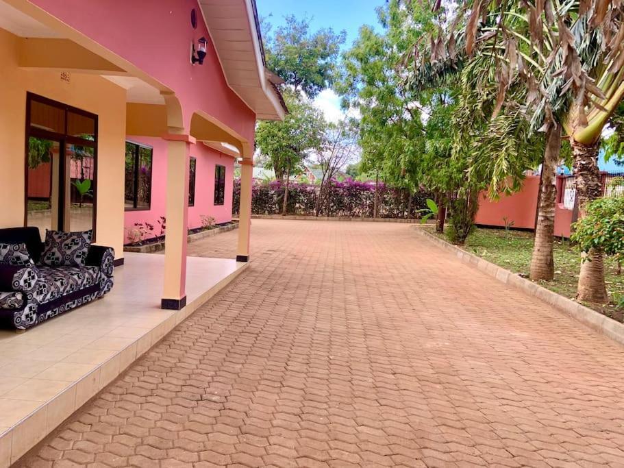 Bungalow X Garten & Terrasse X Wlan X Europaeisch Моші Екстер'єр фото